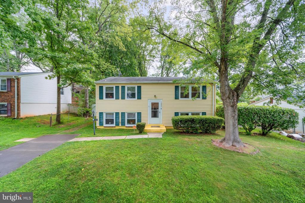 13829 Meadowbrook Rd