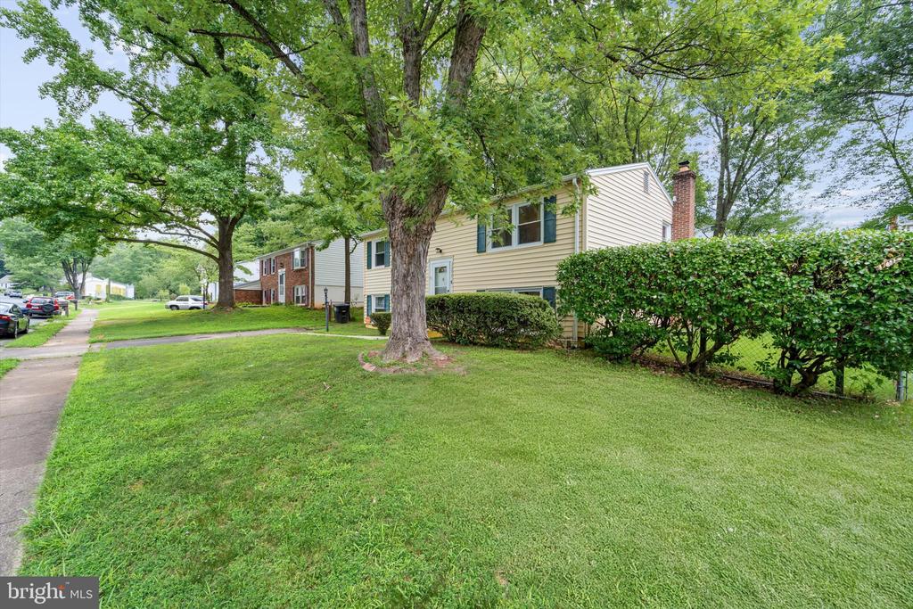 13829 Meadowbrook Rd