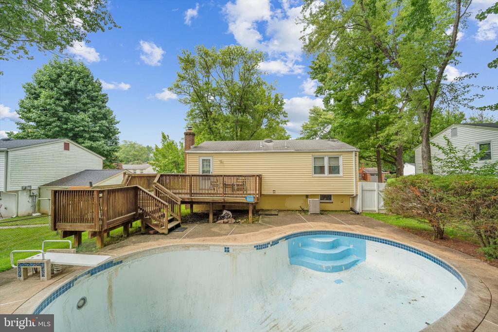 13829 Meadowbrook Rd
