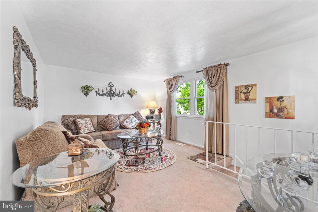 13829 Meadowbrook Rd