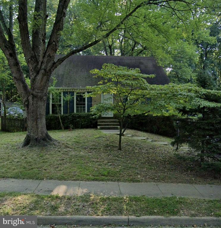 14311 Silverdale Dr