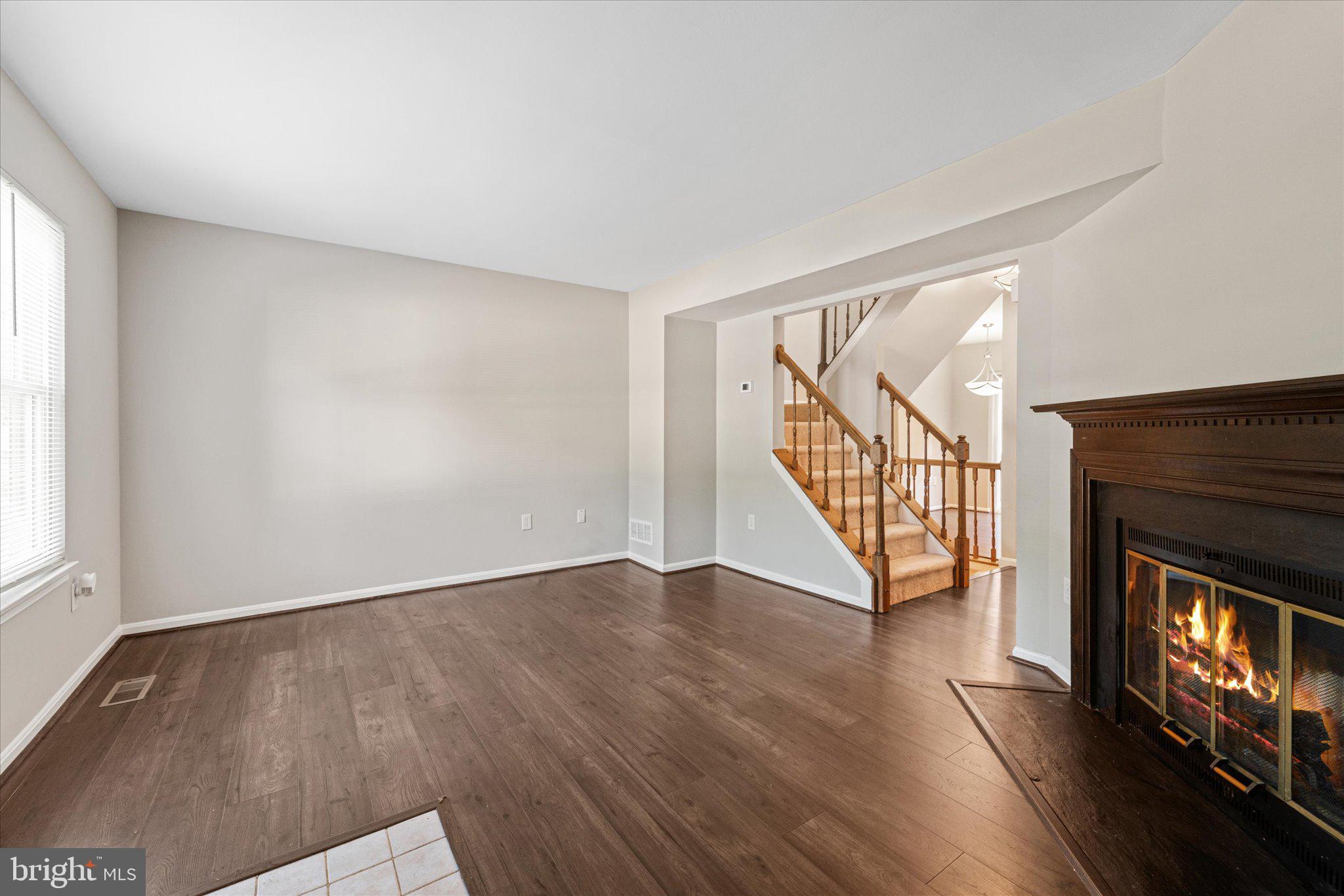 15209 VALLEY STREAM DR