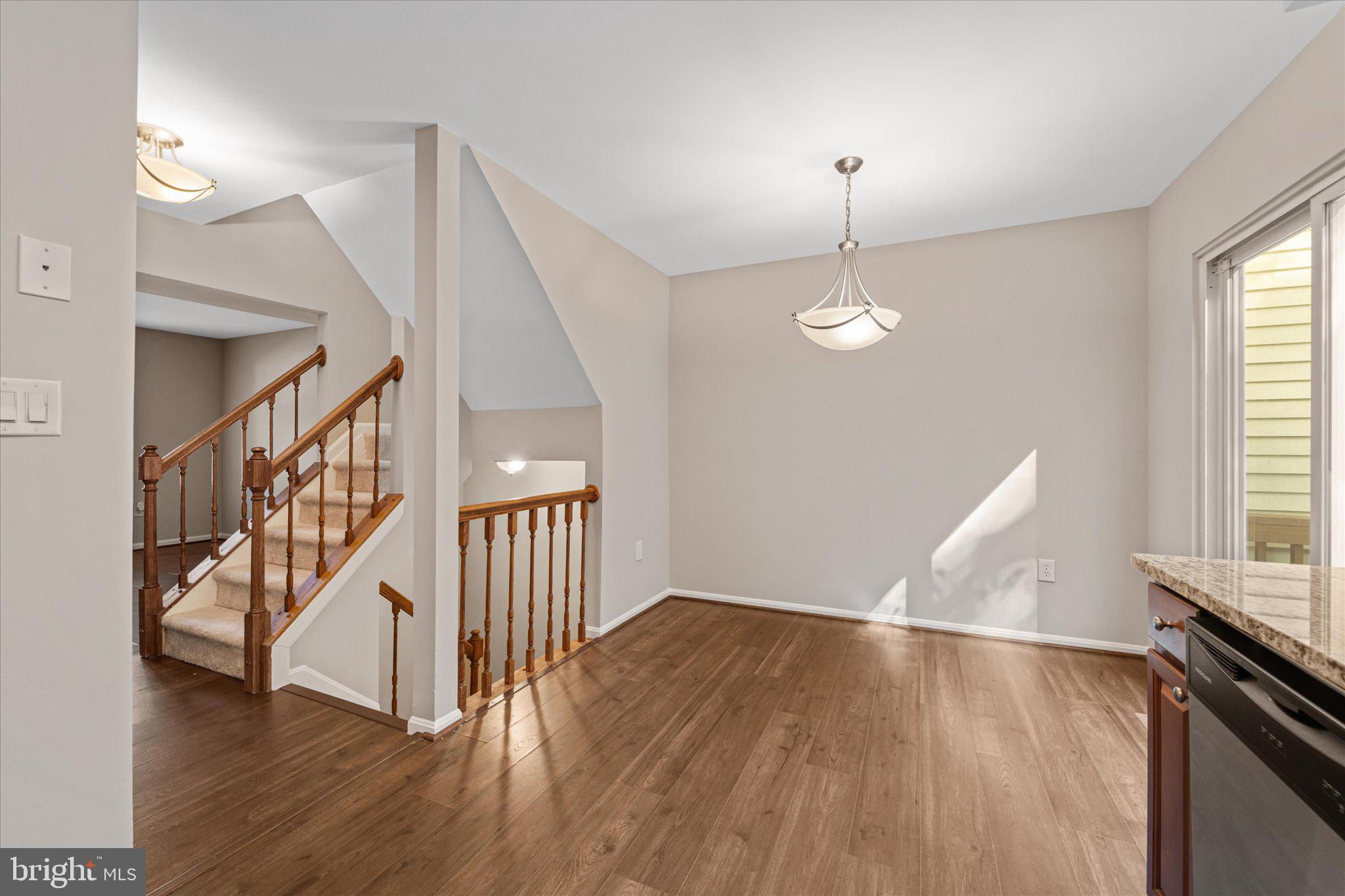 15209 VALLEY STREAM DR