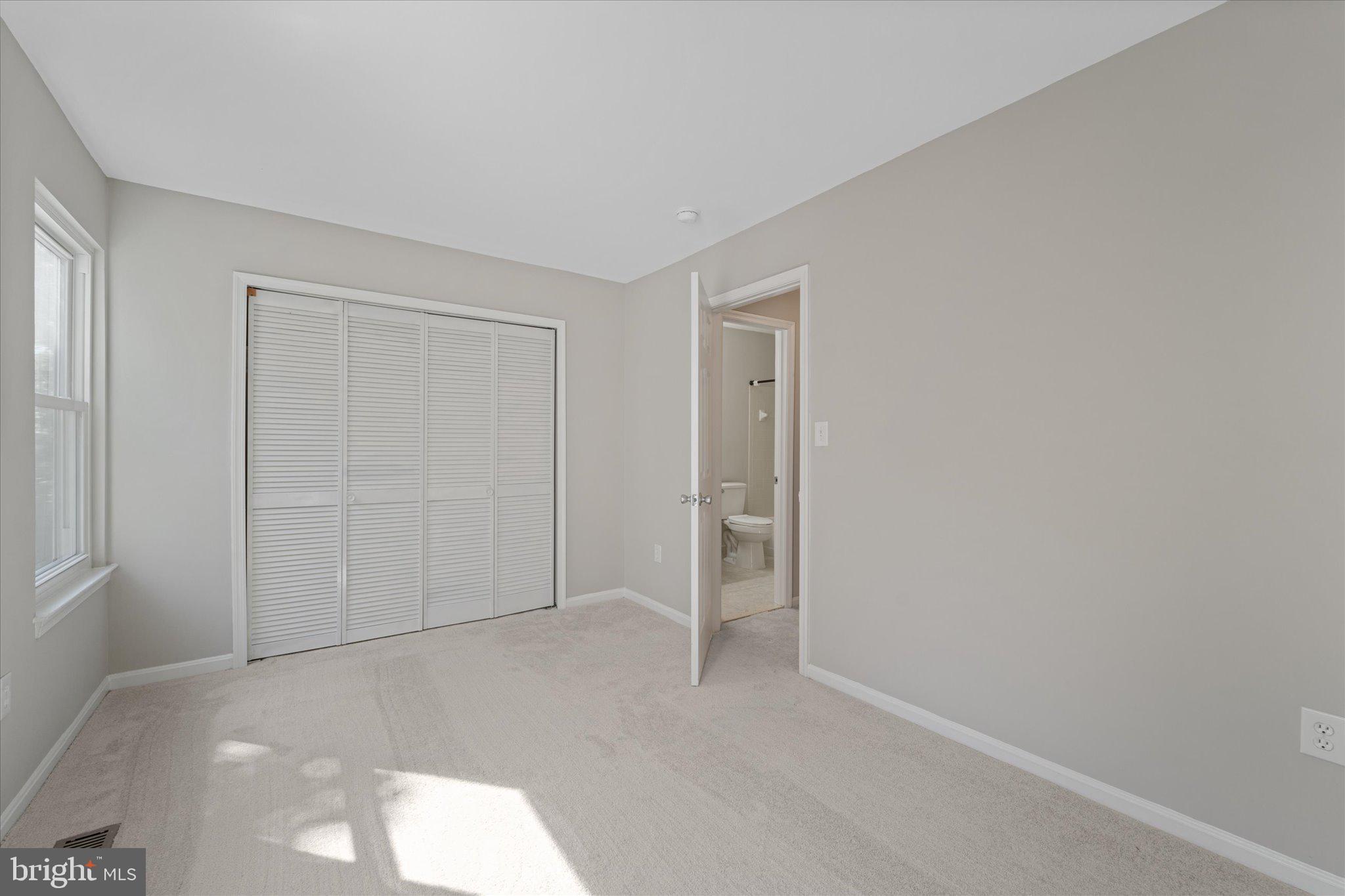 15209 VALLEY STREAM DR