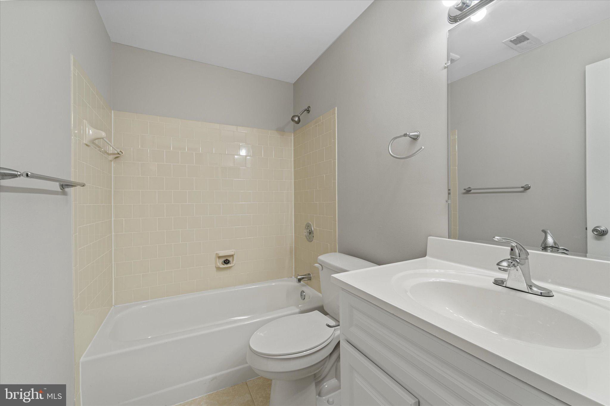 15209 VALLEY STREAM DR