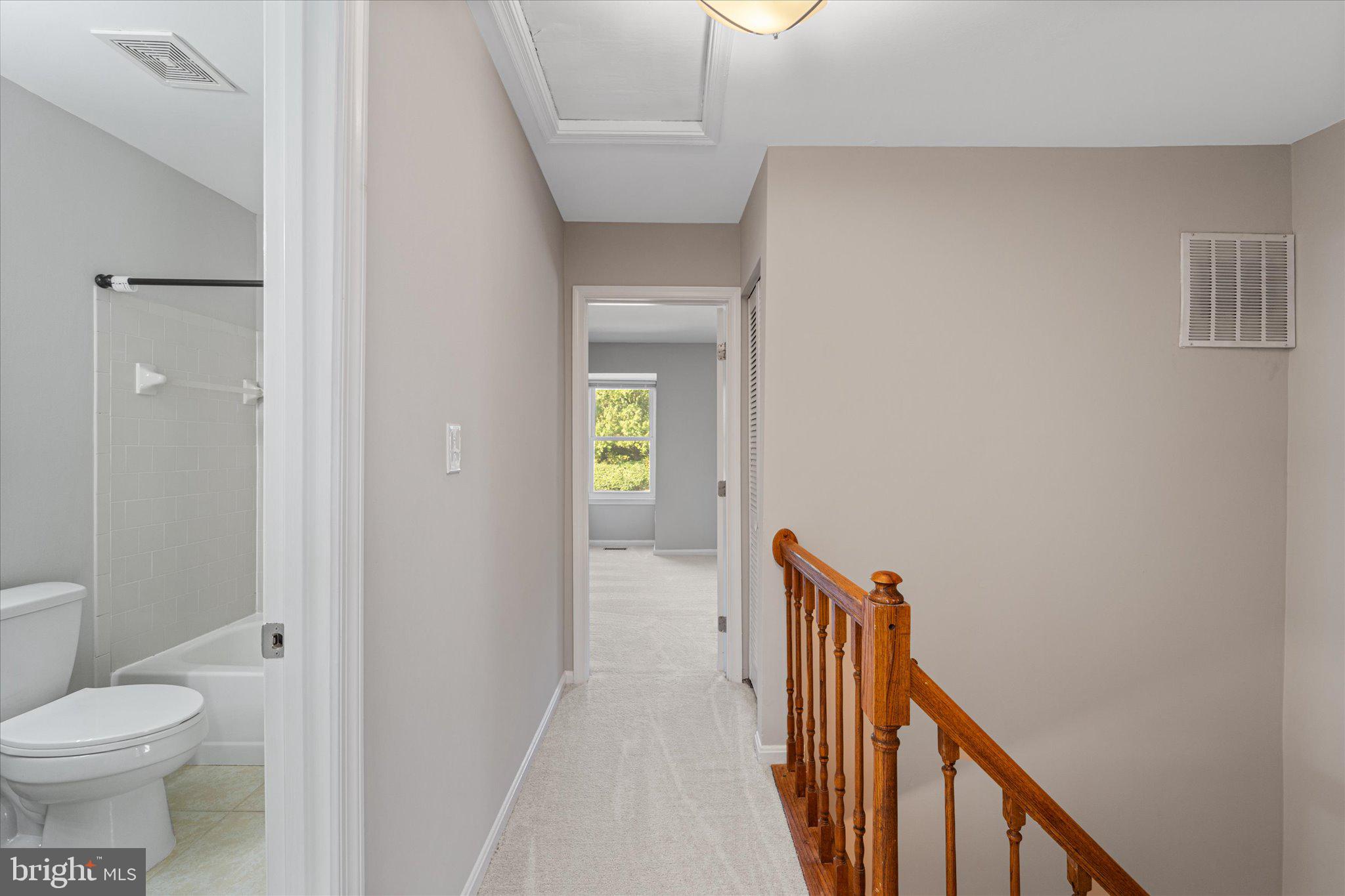 15209 VALLEY STREAM DR