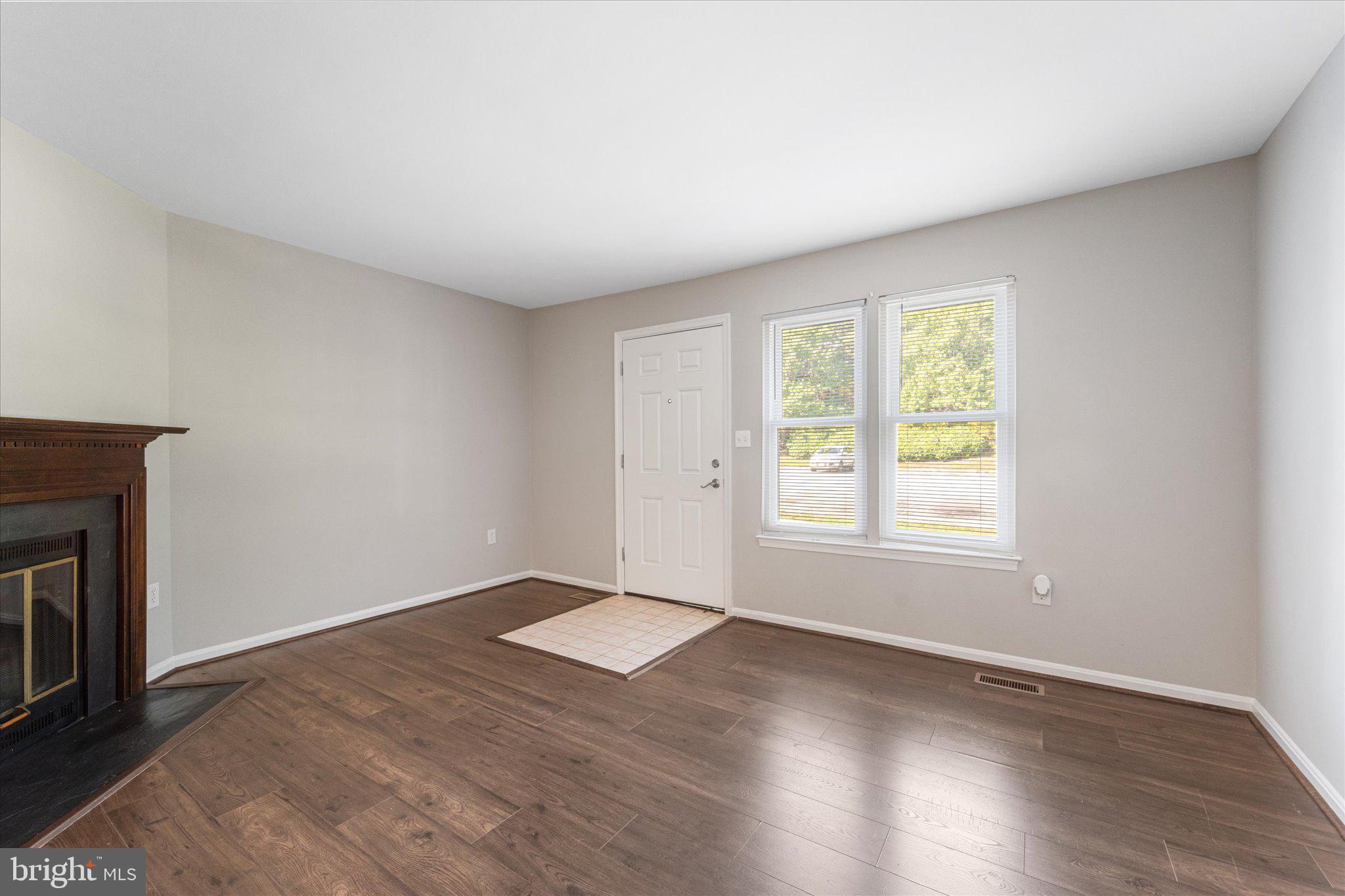 15209 VALLEY STREAM DR