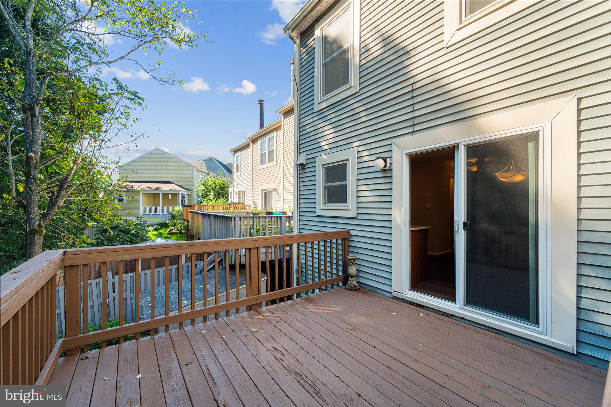 15209 VALLEY STREAM DR