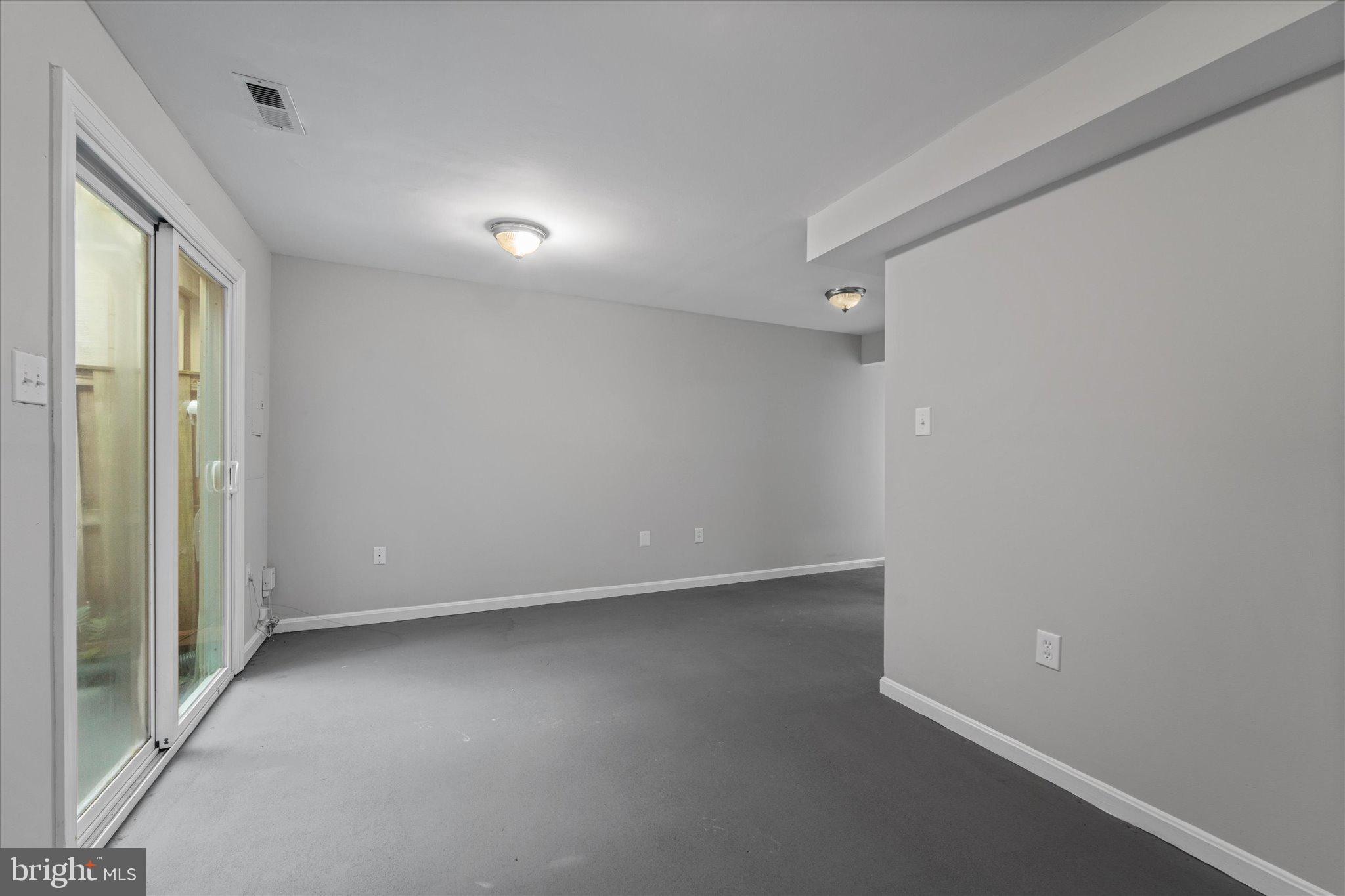 15209 VALLEY STREAM DR