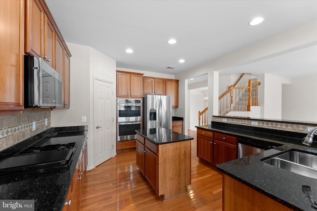 2717 Bulkhead Dr