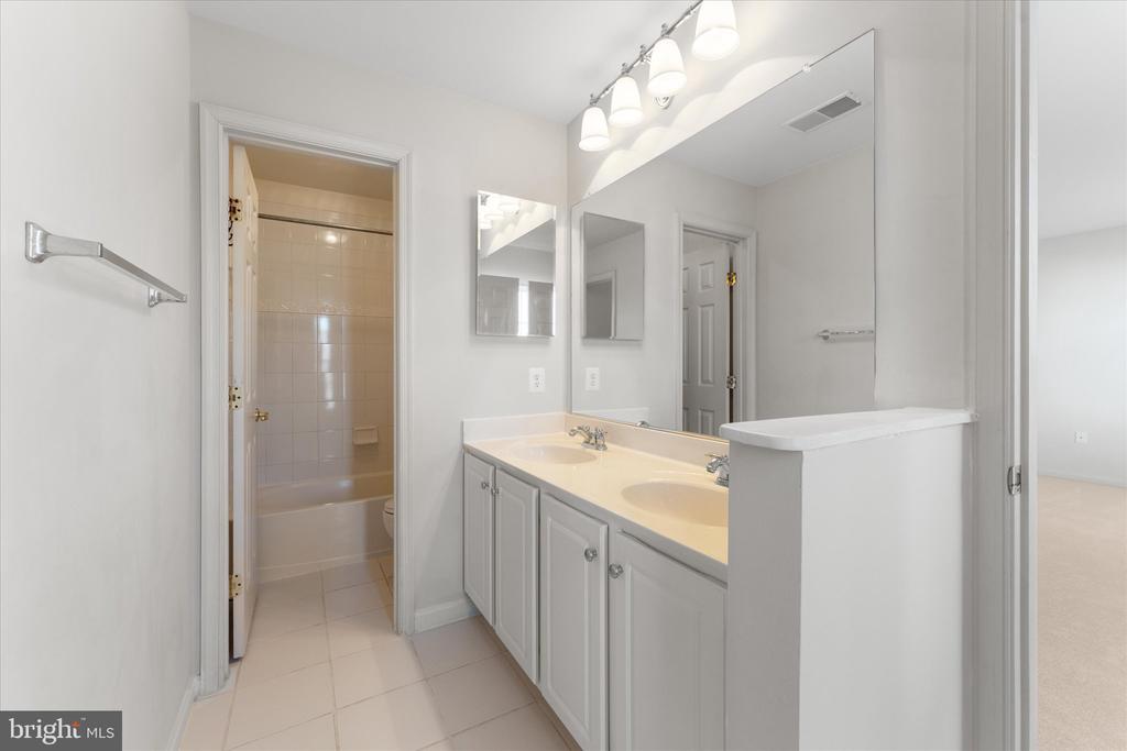 2717 Bulkhead Dr