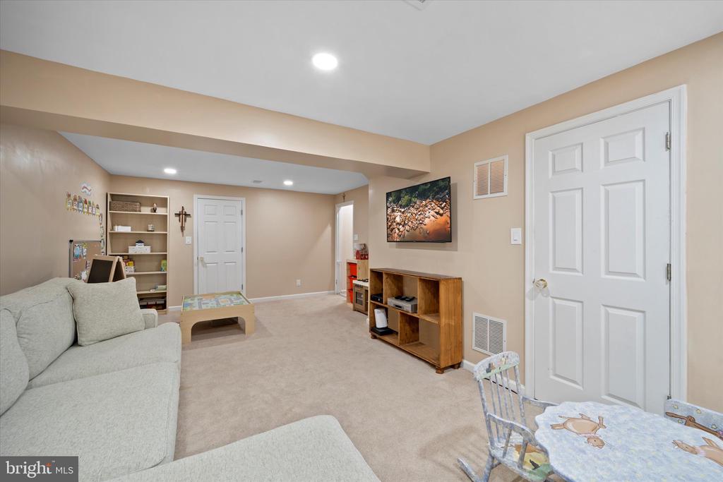3953 Pepperidge Ct