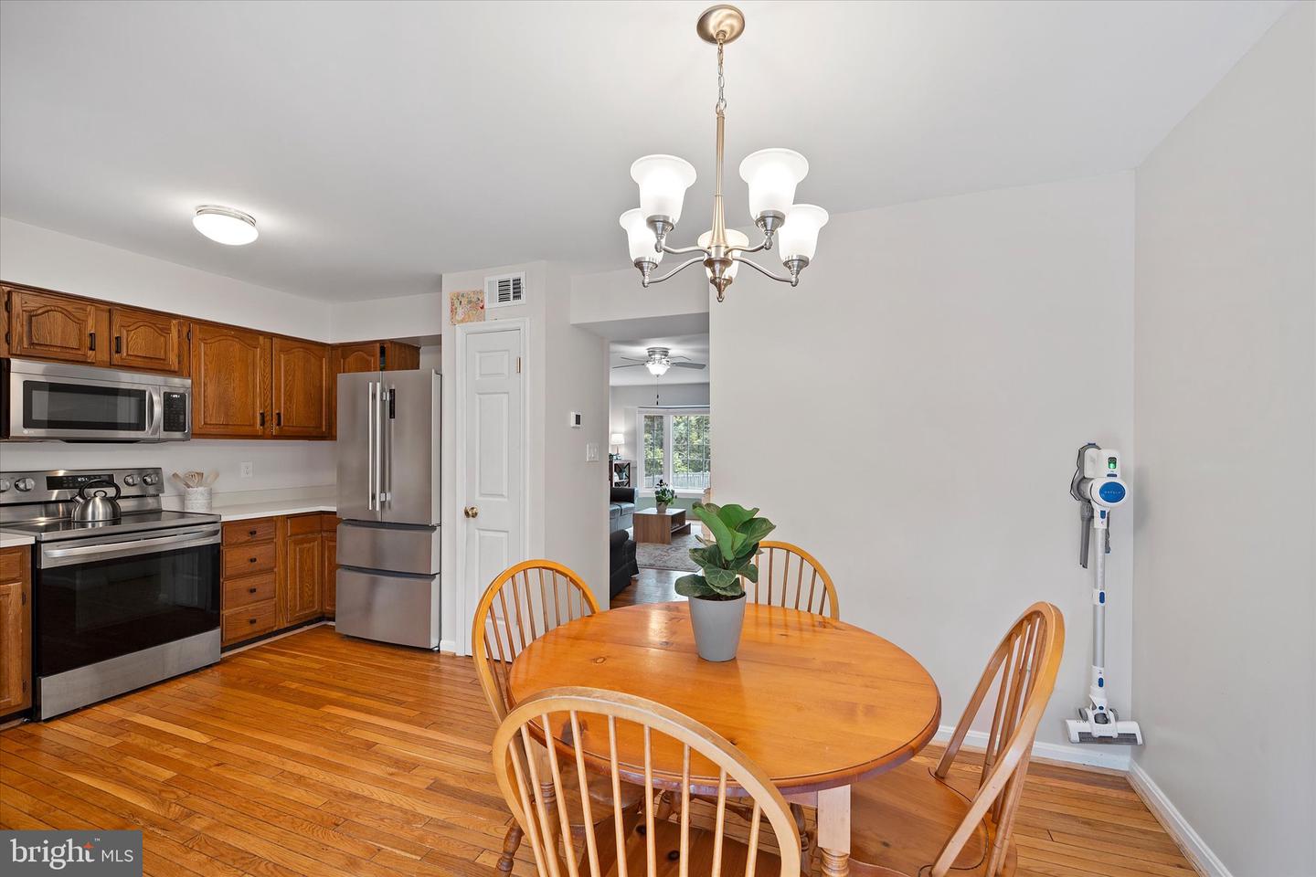 3953 Pepperidge Ct