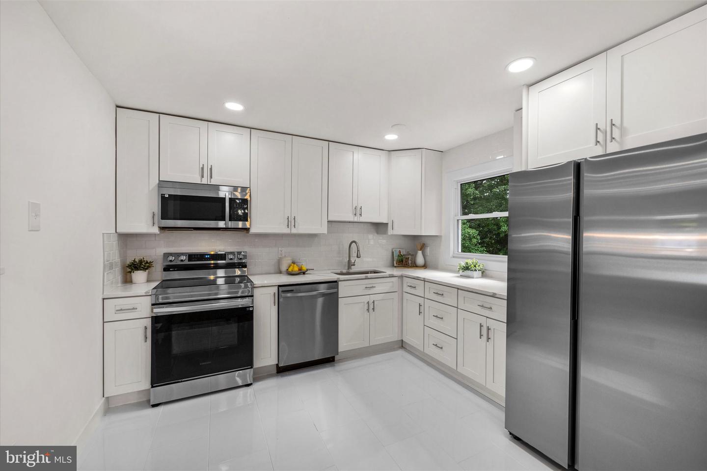 13708 Gilbert Rd