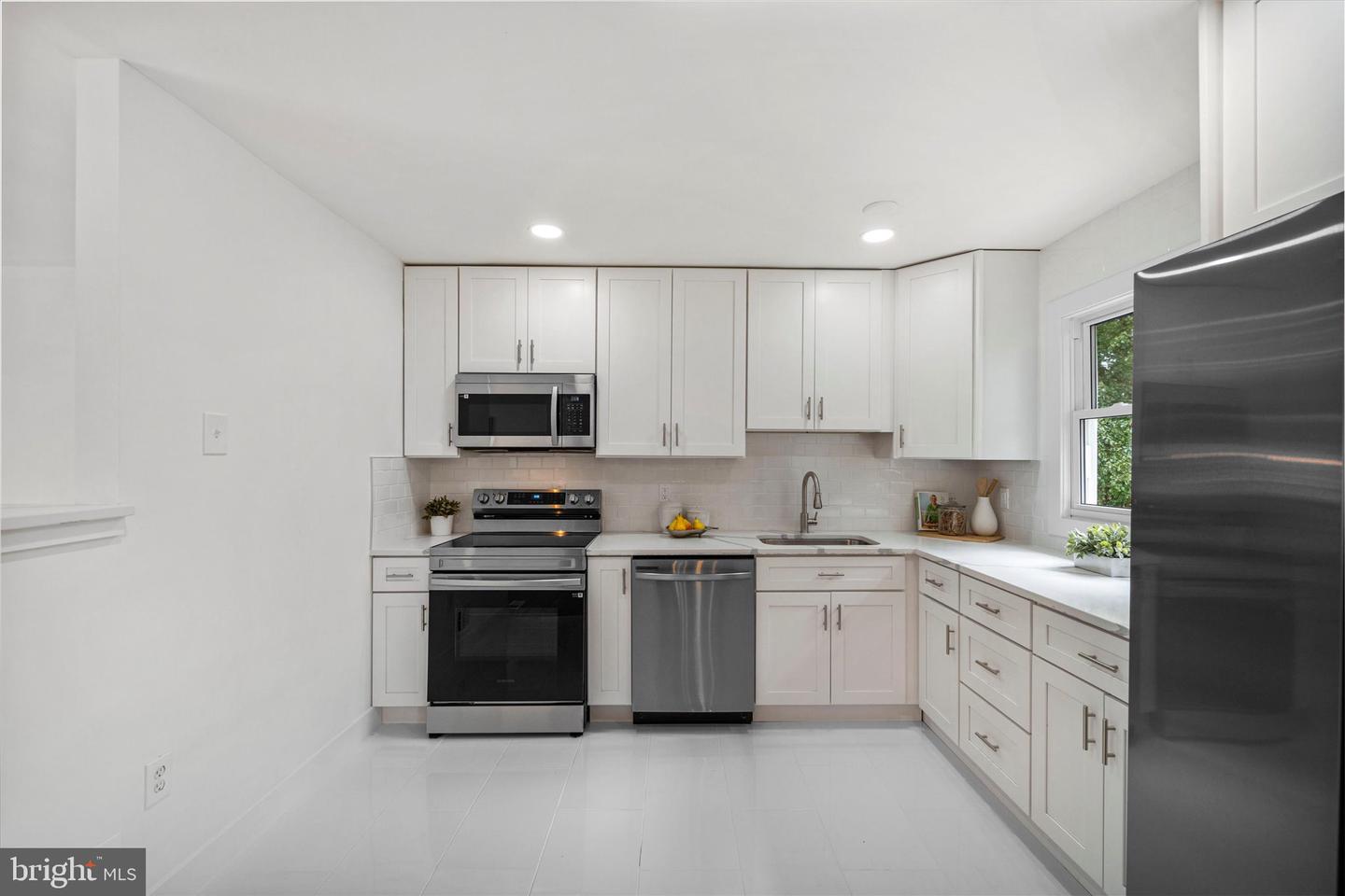 13708 Gilbert Rd