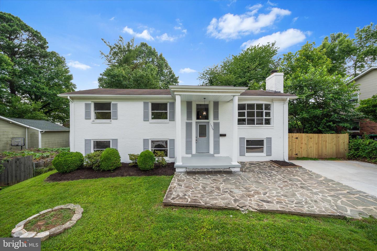 13708 Gilbert Rd