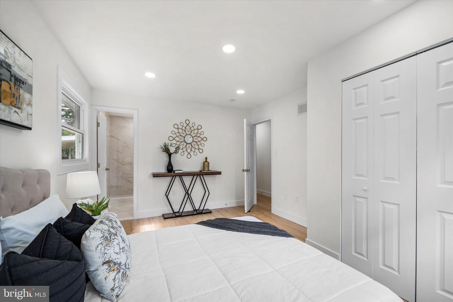 13708 Gilbert Rd