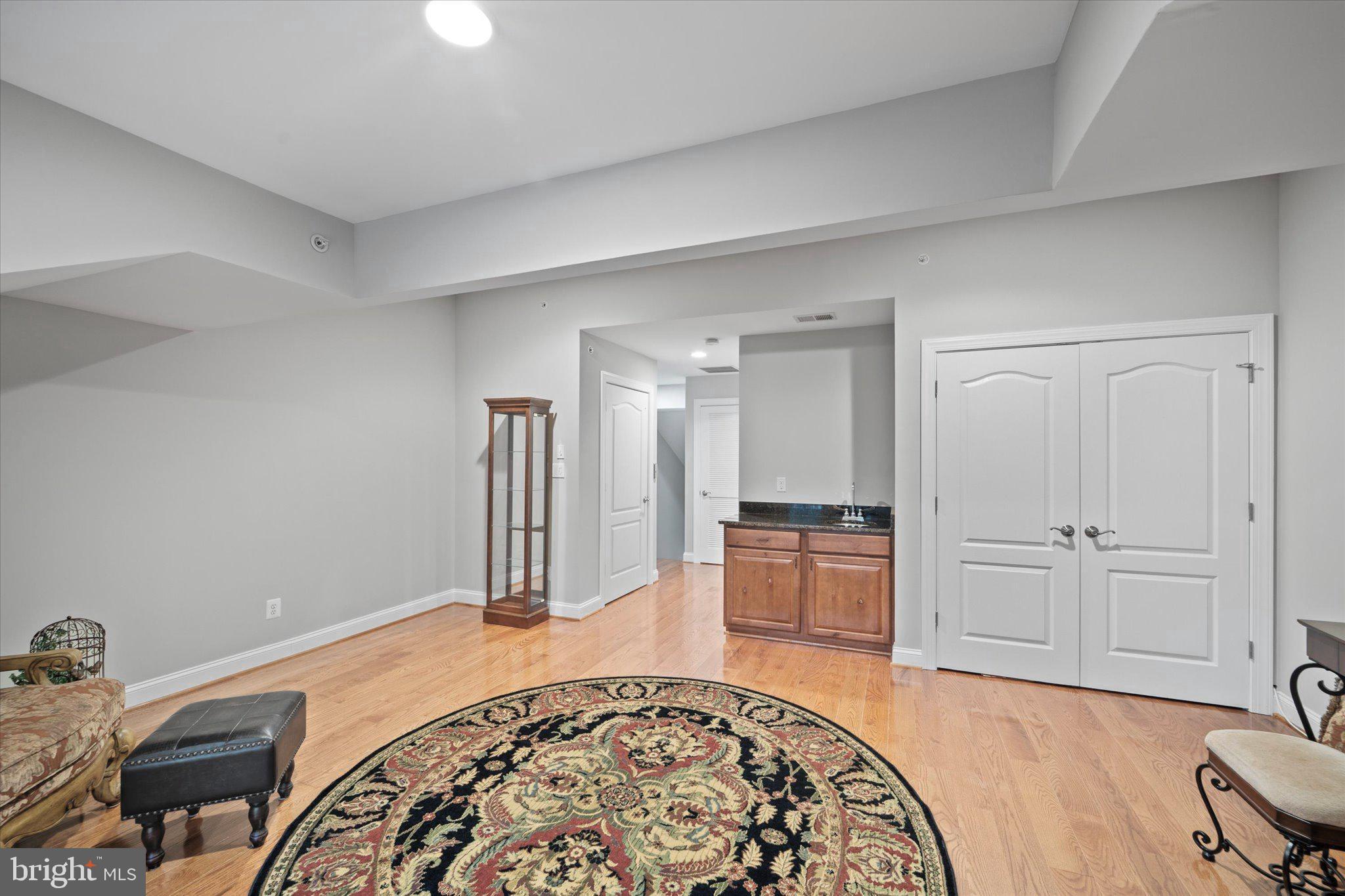 229 Mill St