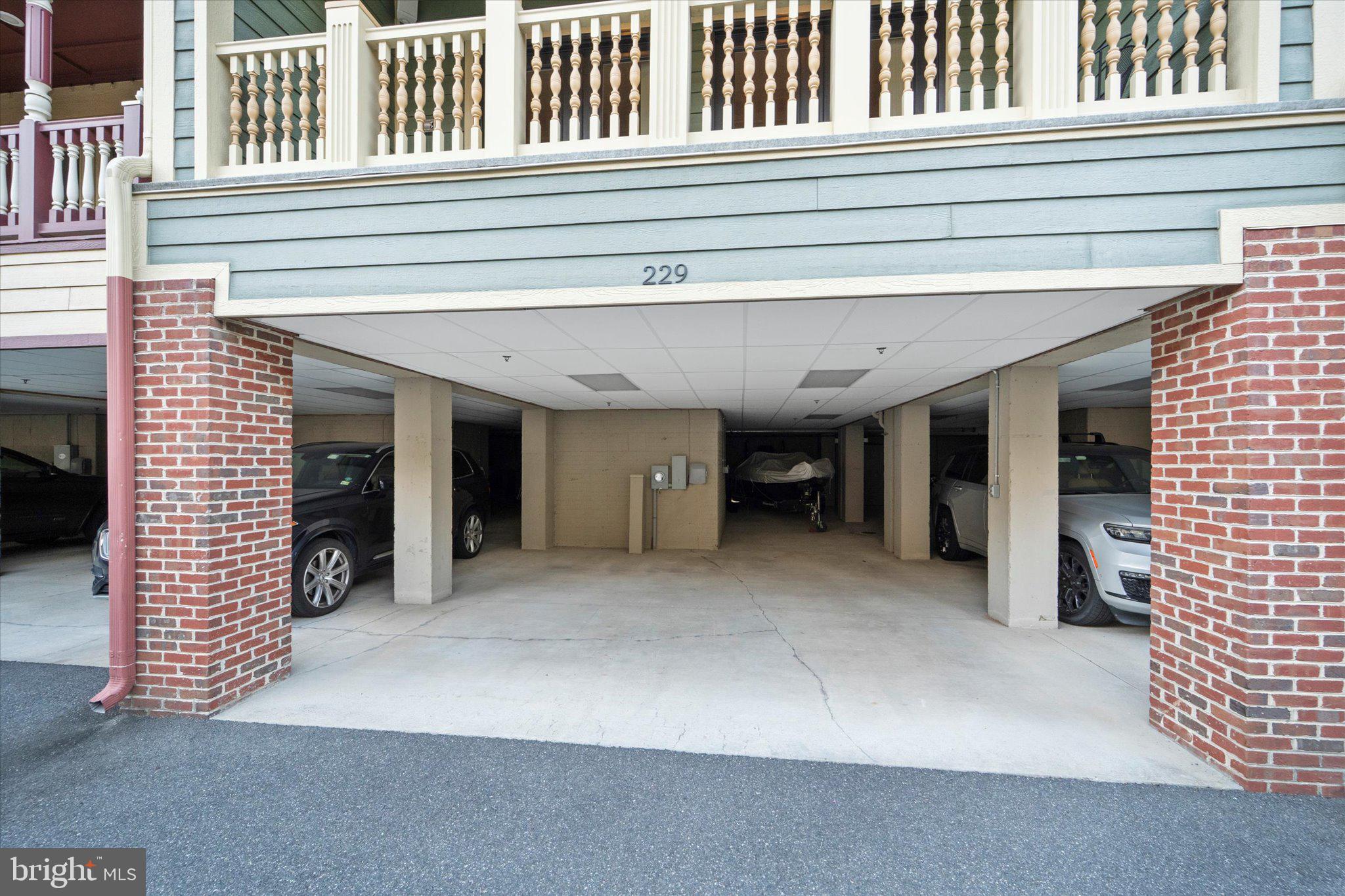 229 Mill St