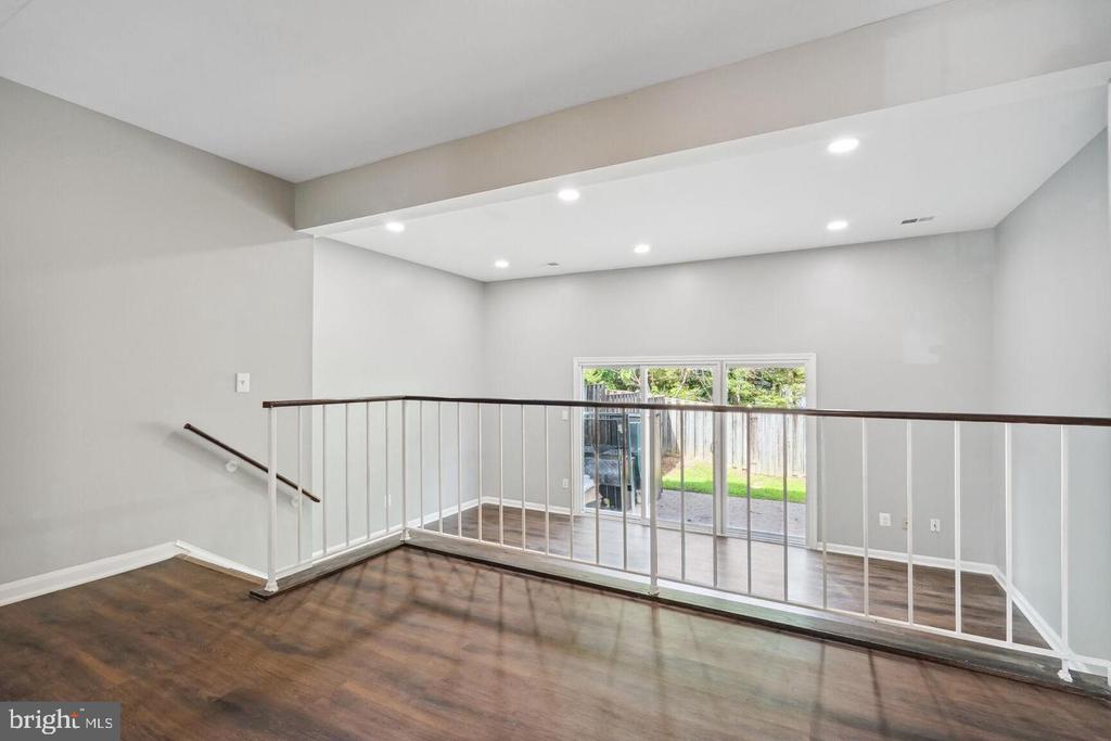 2094 PILGRIM DRIVE