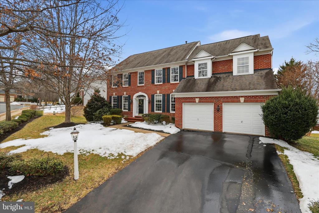 1805 EFTY COURT