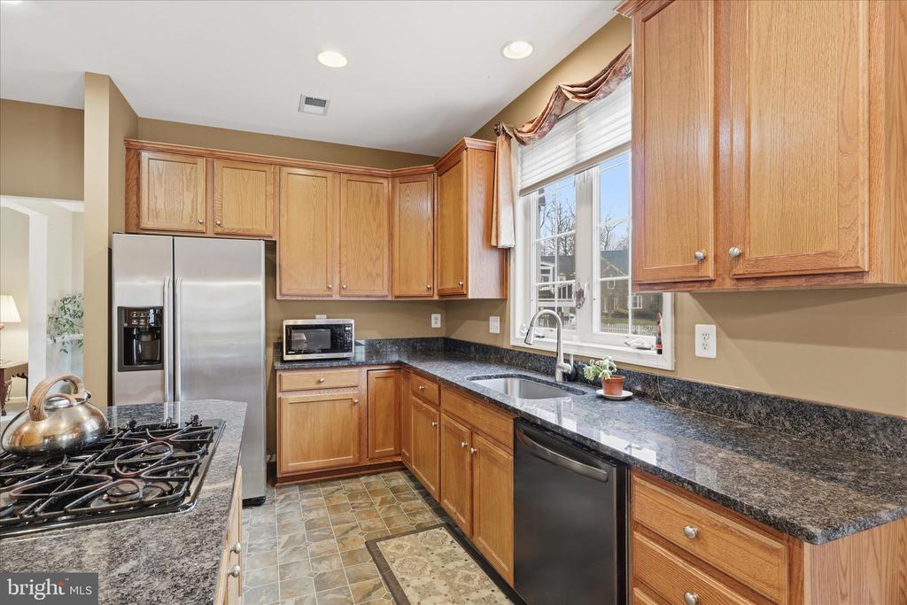 1805 EFTY COURT