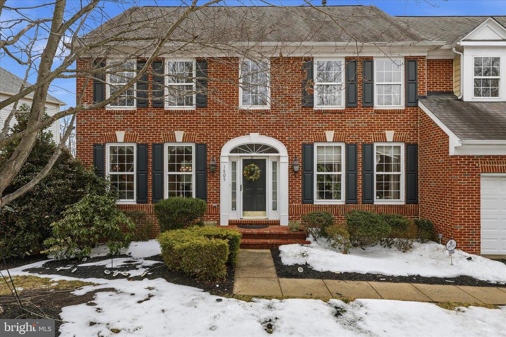 1805 EFTY COURT
