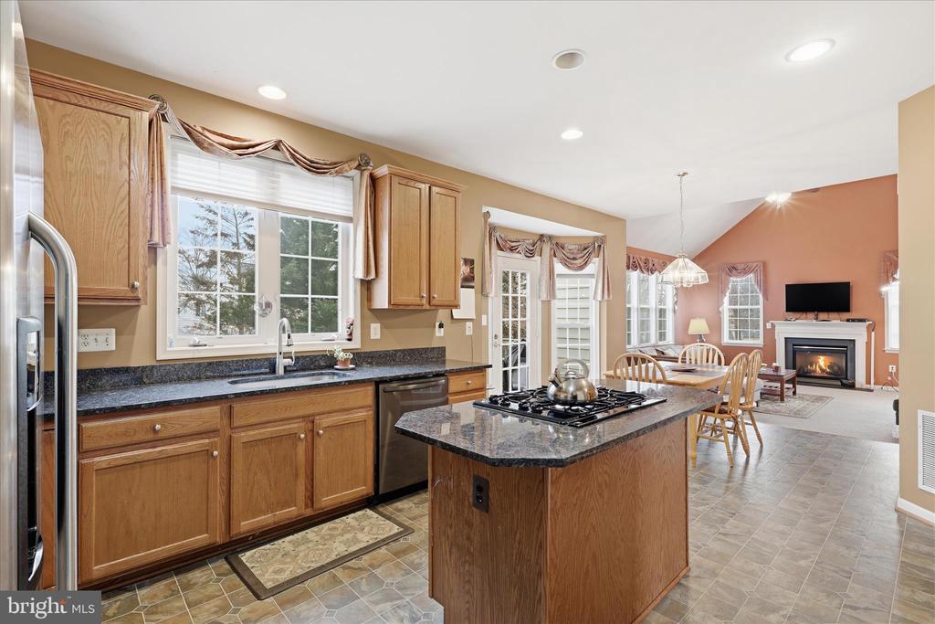 1805 EFTY COURT