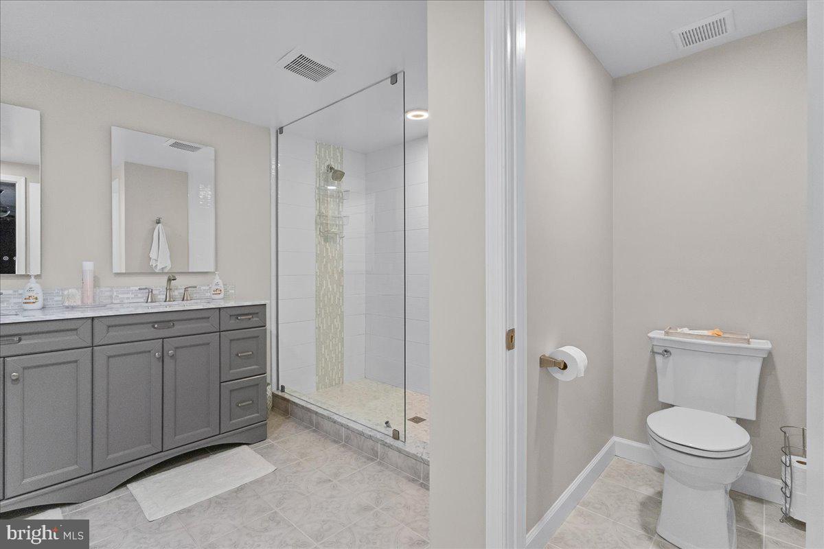 15401 SILVAN GLEN DRIVE