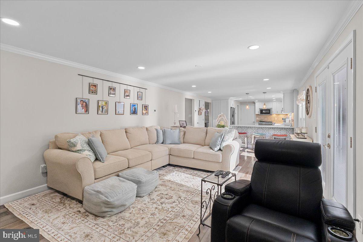 15401 SILVAN GLEN DRIVE