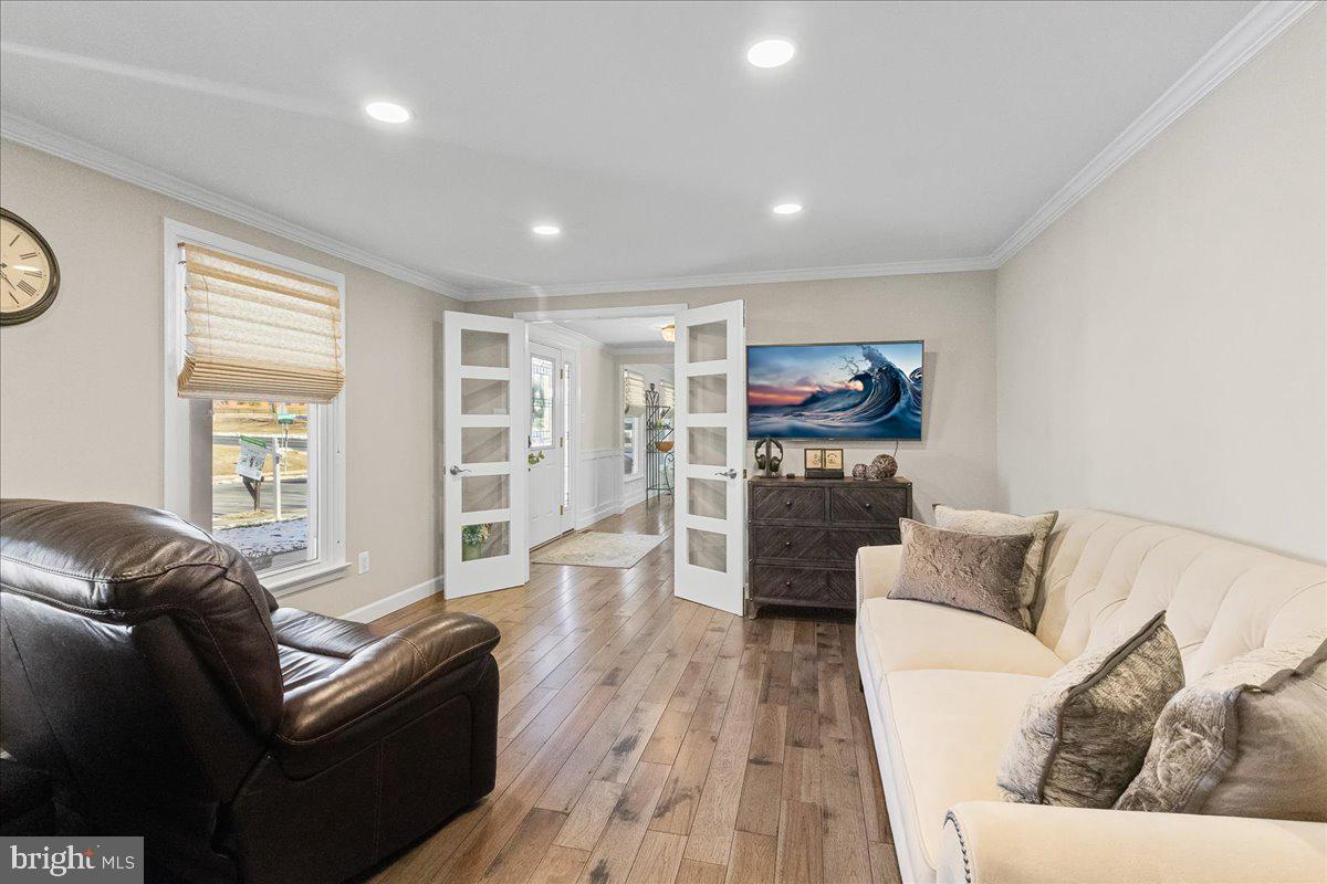 15401 SILVAN GLEN DRIVE