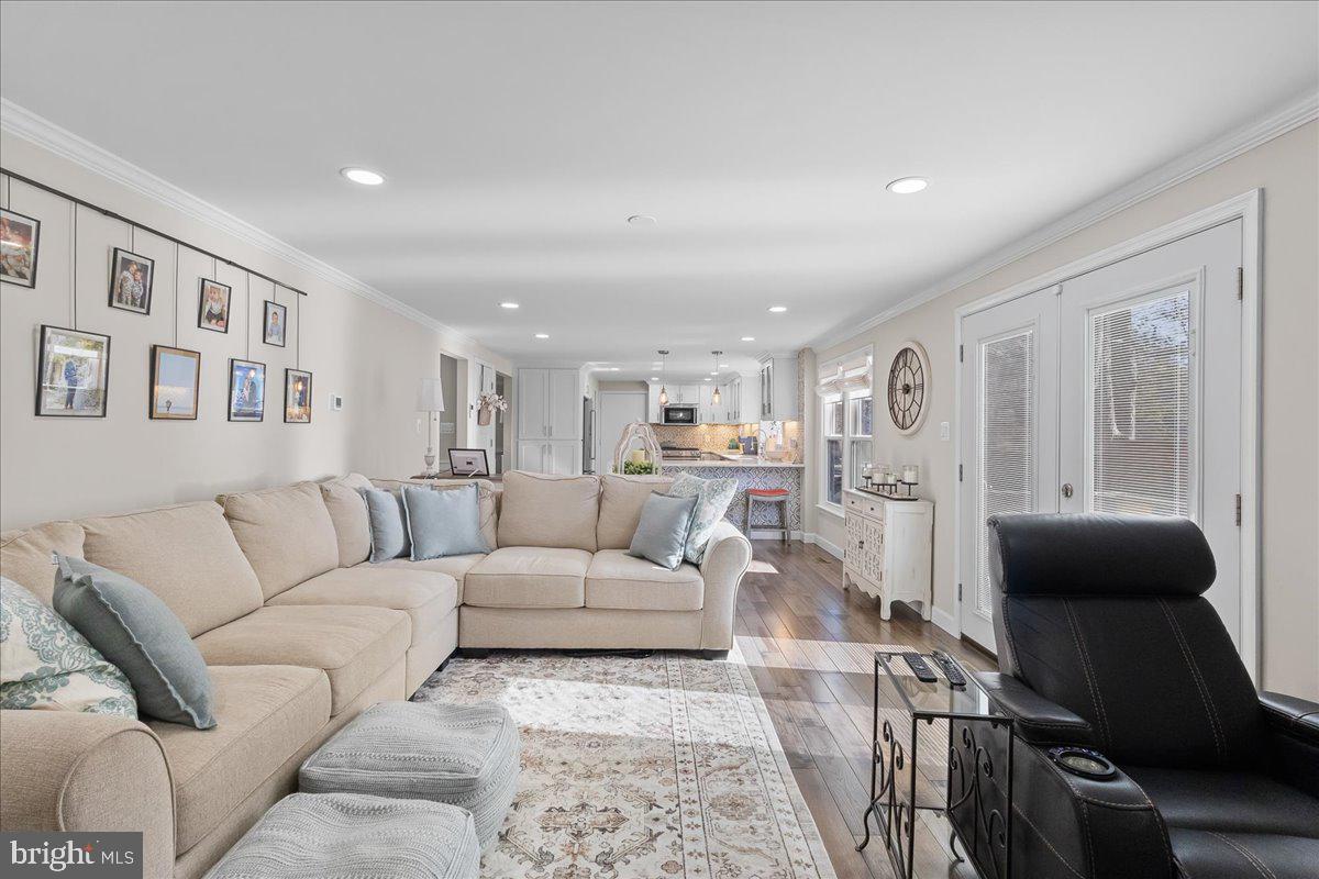 15401 SILVAN GLEN DRIVE