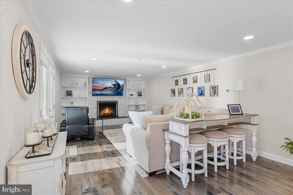 15401 SILVAN GLEN DRIVE