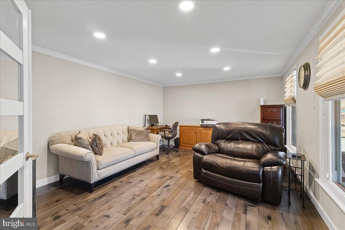 15401 SILVAN GLEN DRIVE