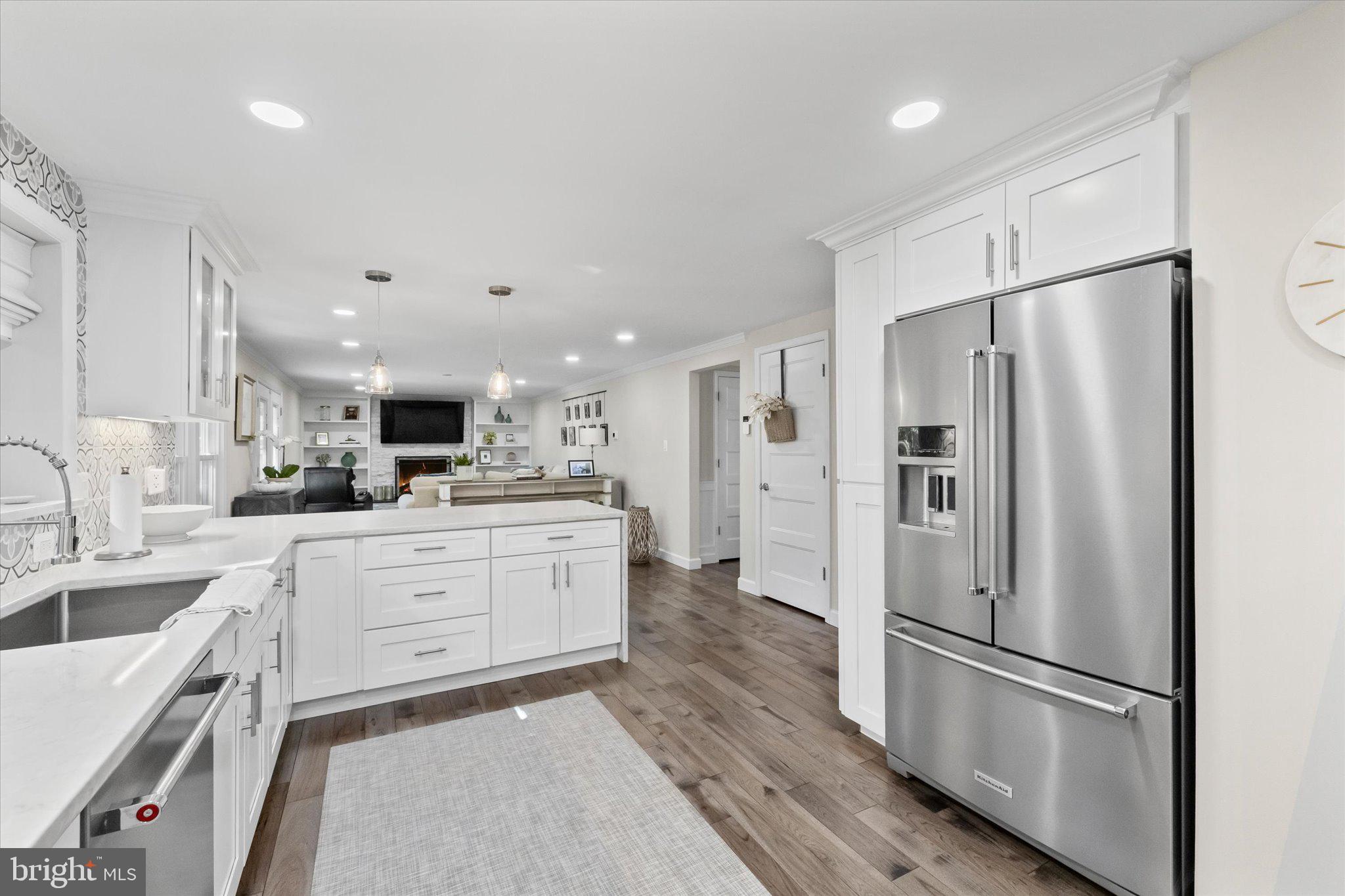 15401 SILVAN GLEN DRIVE