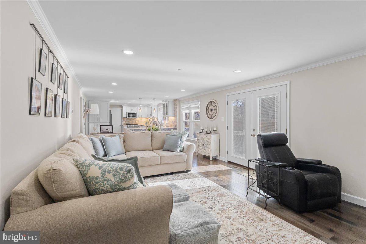 15401 SILVAN GLEN DRIVE