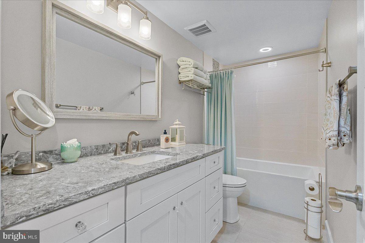 15401 SILVAN GLEN DRIVE