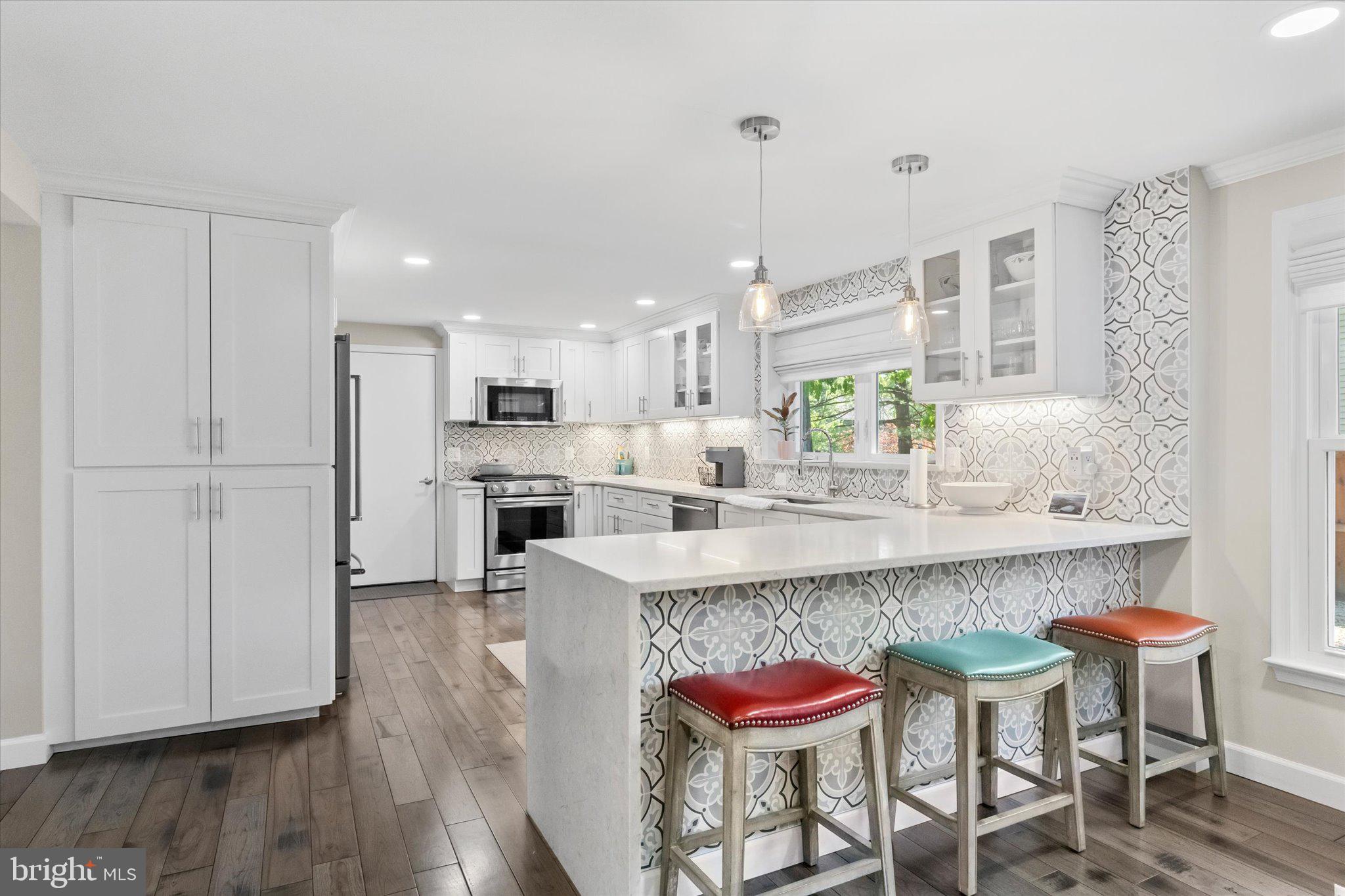 15401 SILVAN GLEN DRIVE