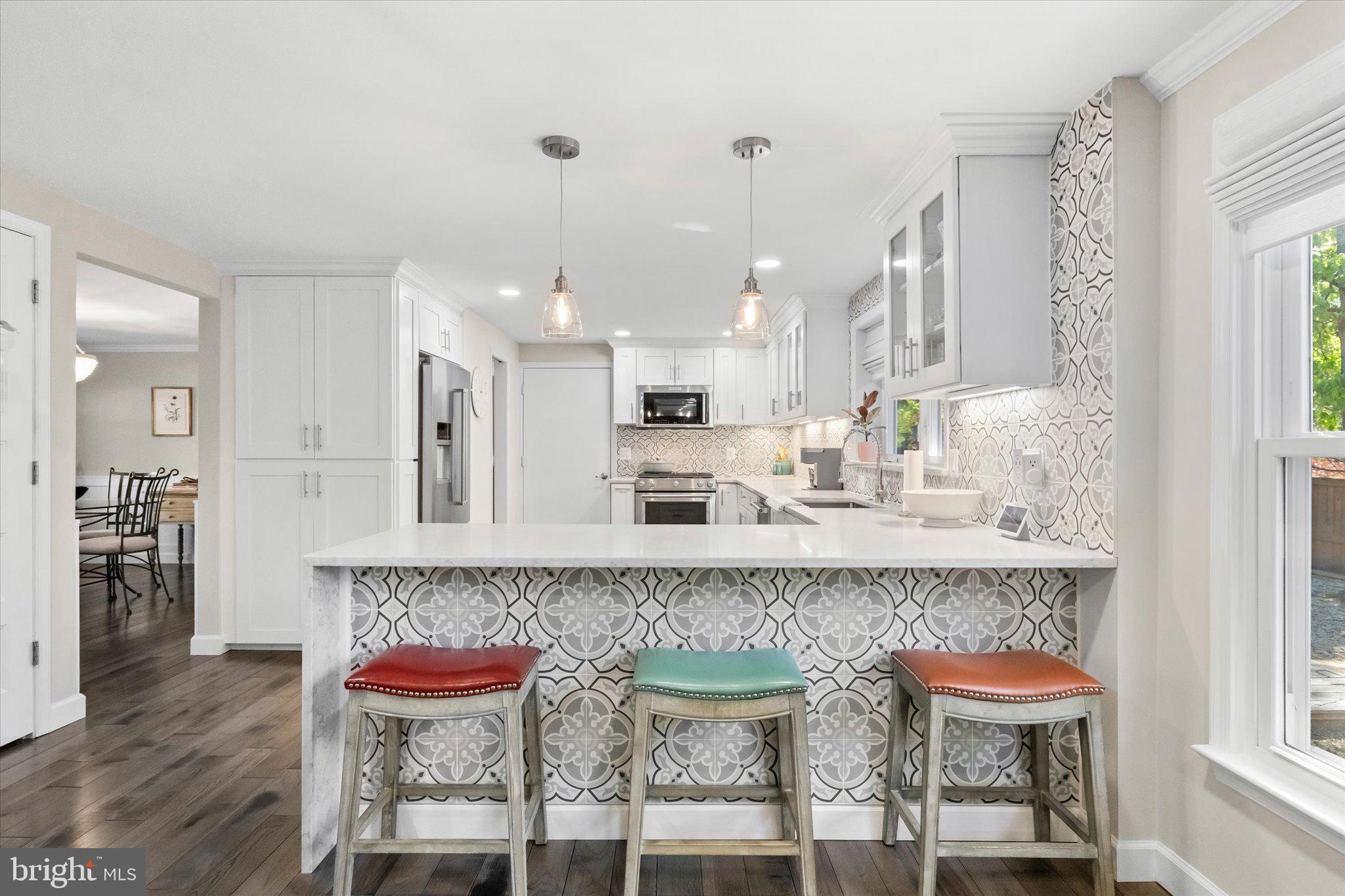 15401 SILVAN GLEN DRIVE