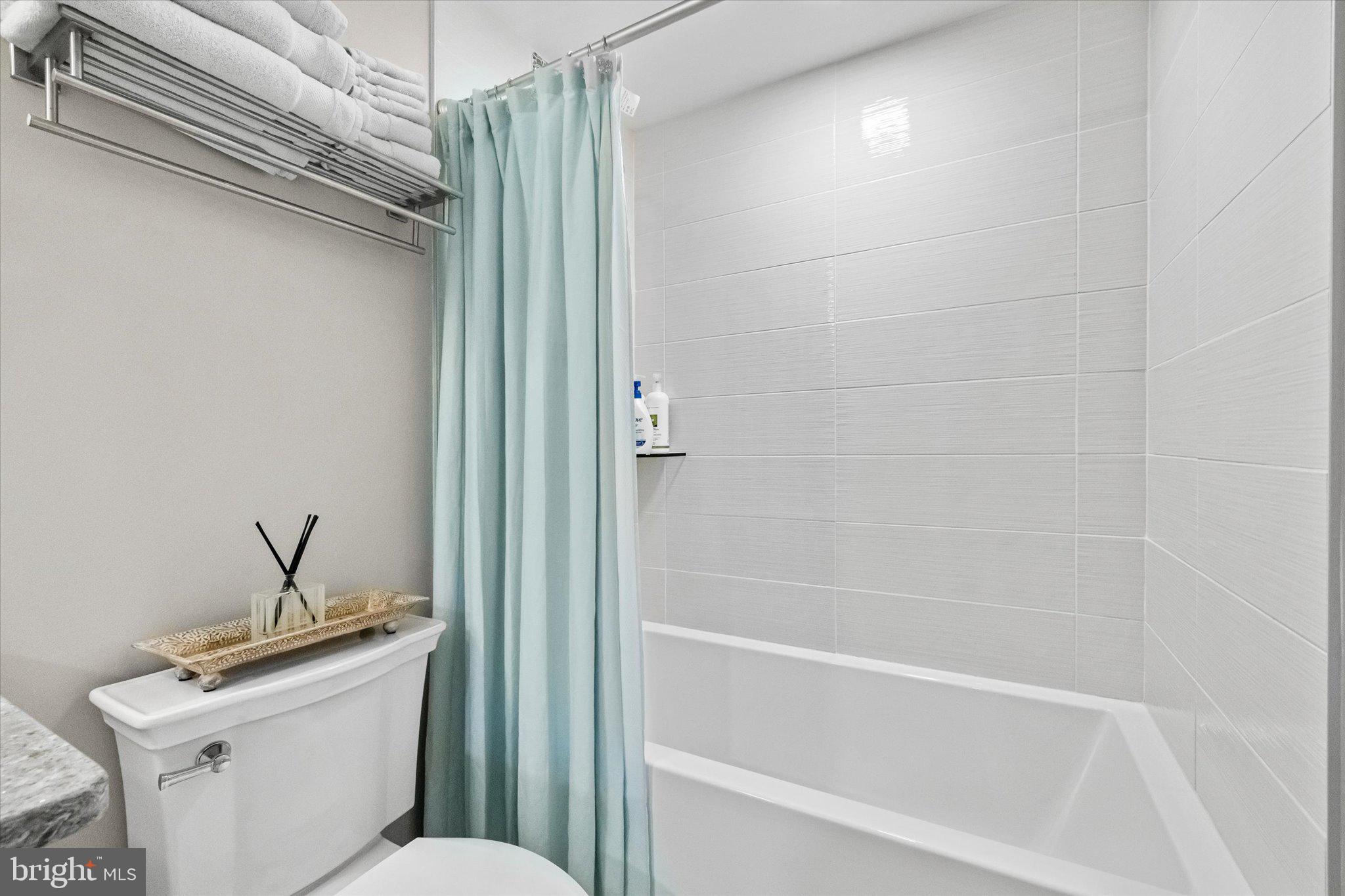 15401 SILVAN GLEN DRIVE