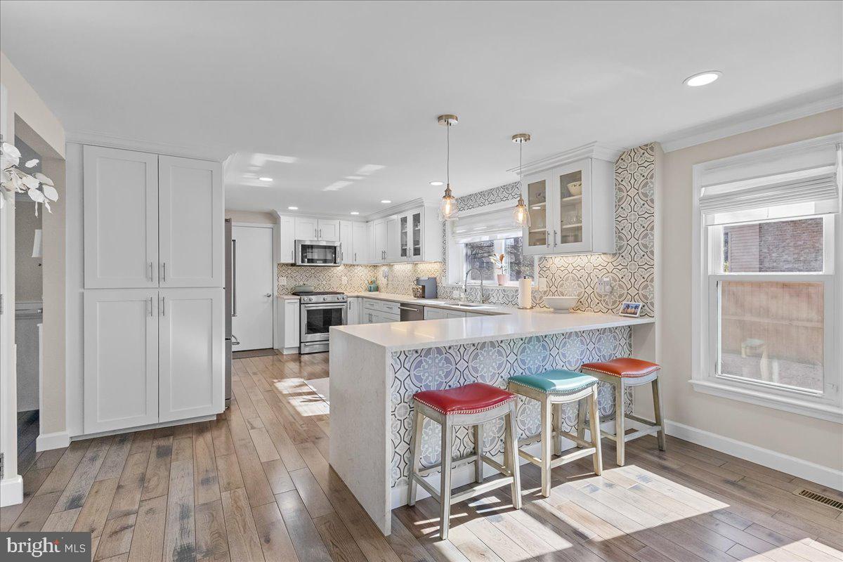 15401 SILVAN GLEN DRIVE