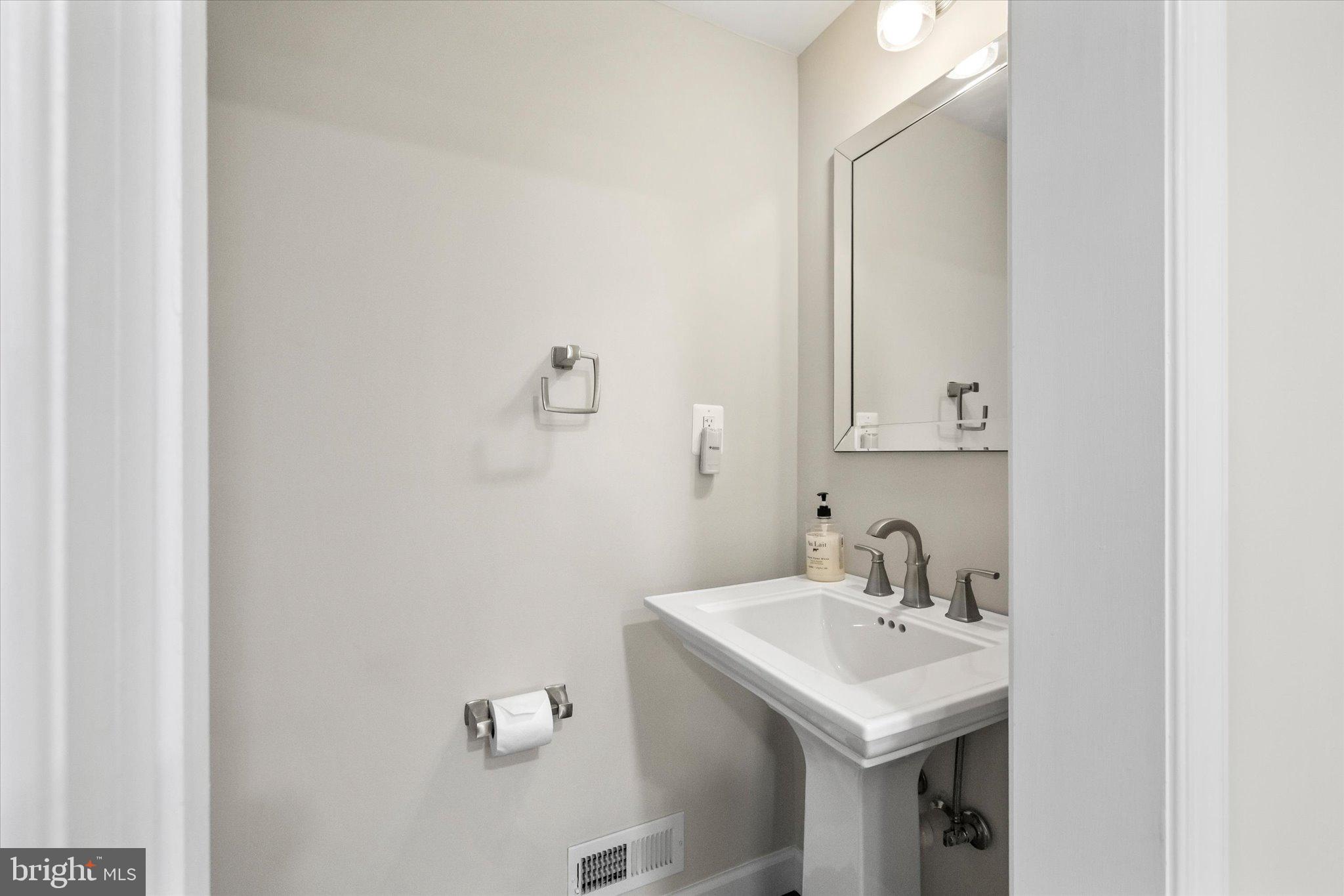 15401 SILVAN GLEN DRIVE