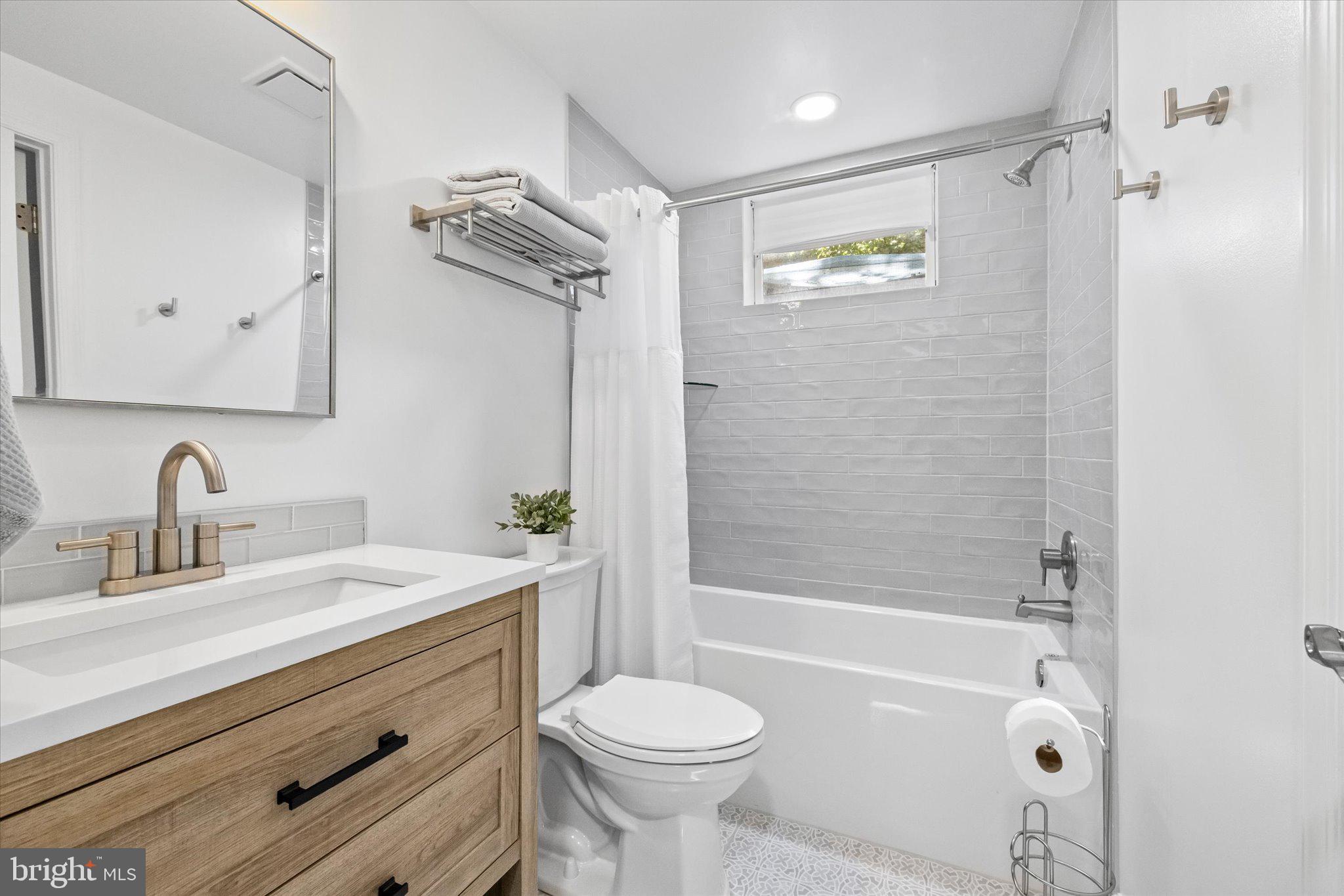 15401 SILVAN GLEN DRIVE