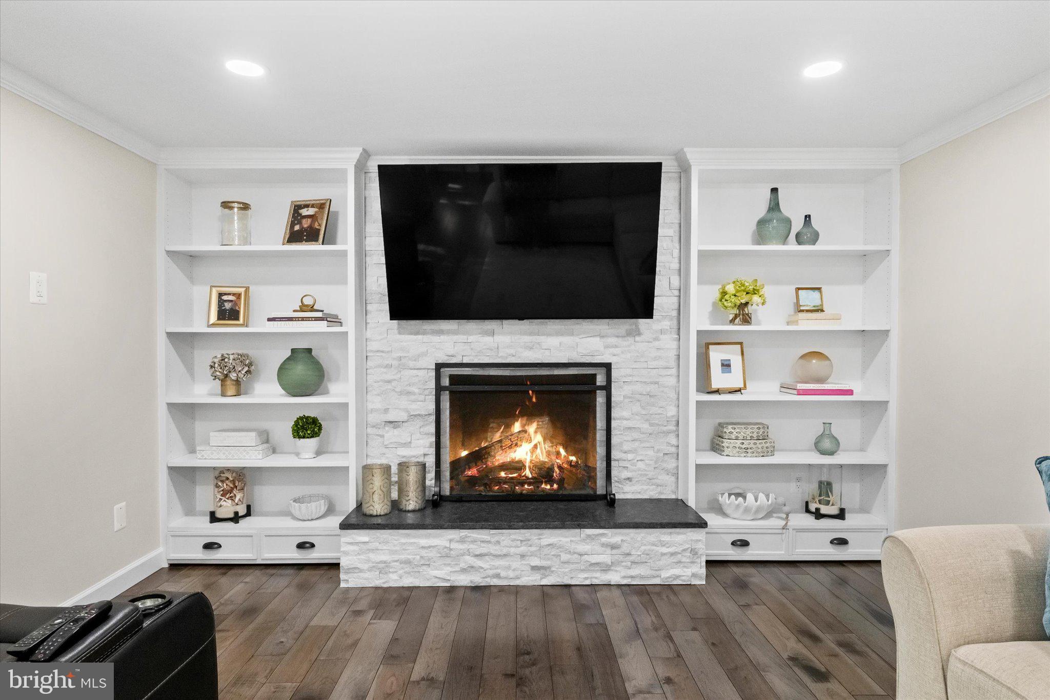 15401 SILVAN GLEN DRIVE