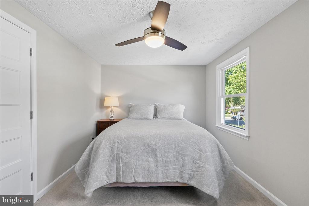 15401 SILVAN GLEN DRIVE