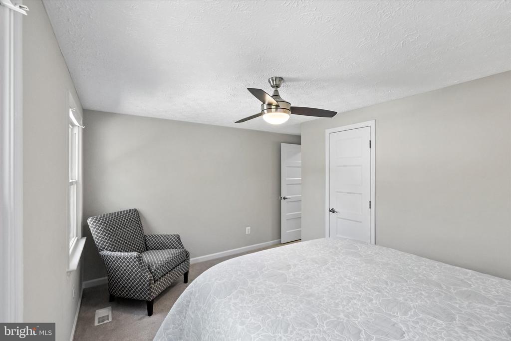 15401 SILVAN GLEN DRIVE