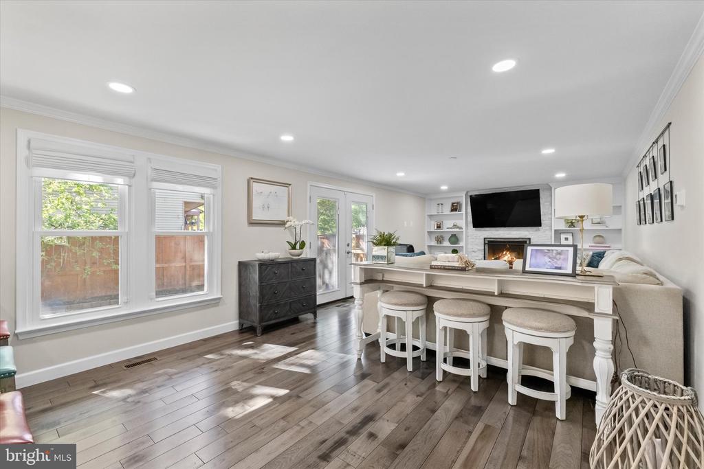 15401 SILVAN GLEN DRIVE