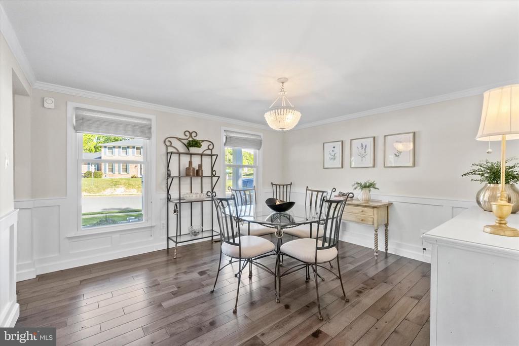 15401 SILVAN GLEN DRIVE