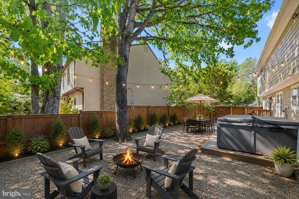 15401 SILVAN GLEN DRIVE