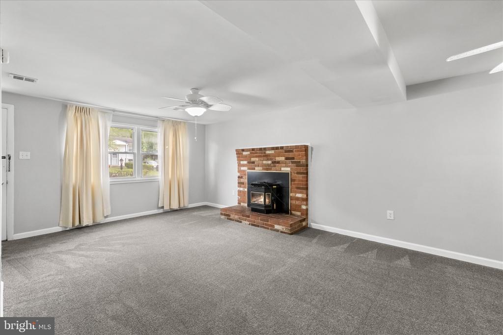 13009 KERRYDALE ROAD